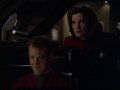 Captain Janeway bricht mit dem Deltaflyer auf um Seven of Nine zu retten.jpg