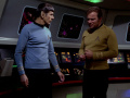 Kirk und Spock sprechen über die Hippies.jpg