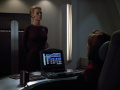 Geheimes Gespräch zwischen Janeway und Seven.jpg