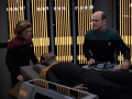 Der Doktor behandelt den verletzten Tuvok.jpg
