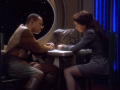Sisko überzeugt Jennifer Sisko, dass sie auf derselben Seite stehen.jpg