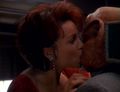 Leeta und Rom küssen.jpg