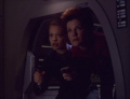 Janeway und Seven erwischen Braxton.jpg