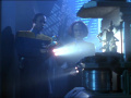 Tuvok und B'Elanna finden die Konsole.jpg