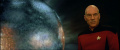 Picard befiehlt das Außenteam zurückzubeamen, da eine Quantenimplosion aufgetreten ist.jpg