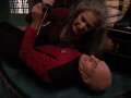 Troi greift Picard an.jpg