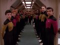 Crewmitglieder verabschieden Worf 2367.jpg