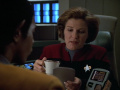 Tuvok und Janeway stellen Ermittlungen an.jpg