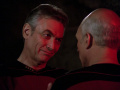 Keel warnt Picard vorsichtig zu sein.jpg