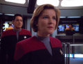 Janeway verlangt die Freilassung ihrer Offiziere.jpg