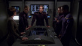 Offiziere der Enterprise besprechen die Untersuchung des Kometen.jpg