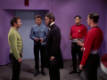 Kirk begrüßt Abraham Lincoln im Transporterraum.jpg
