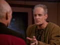 Rasmussen sagt Picard, dass der Informationsaustausch wohl nur in eine Richtung laufen wird.jpg