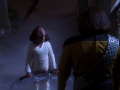 Worf stellt Alexander auf dem Holodeck zur Rede.jpg
