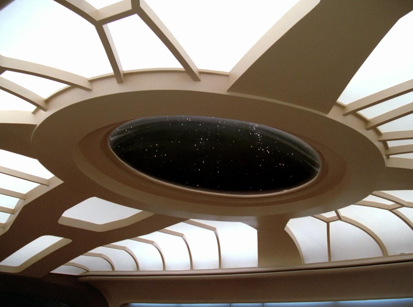 Das Deckenfenster auf der Brücke der USS Enterprise (NCC-1701-D).