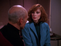 Dr. Crusher sorgt sich bei Picard, dass Wesley zu wenig Kind ist.jpg