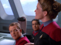 Janeway erzählt den Offizieren von Amelia Earhart.jpg
