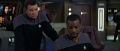 La Forge meldet Riker die sich nähernden Son'a-Schiffe.jpg