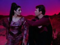 Riker und Troi auf dem Holodeck.jpg