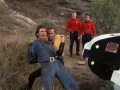 Kirk überwältigt Lazarus und schickt ihn in sein Universum.jpg
