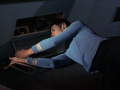 Spock repariert den Phaserschaltkreis.jpg