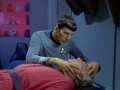 Spock macht eine Gedankenverschmelzung mit Simon van Gelder.jpg