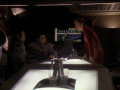 Kira ist über Anspielungen der Romulaner empört.jpg