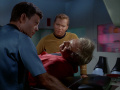 Simon van Gelder sagt Kirk und McCoy, dass er nicht in die Kolonie zurück will.jpg