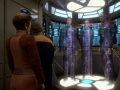 O'Brien beamt Sisko Dax und Bashir auf die Erde.jpg
