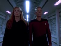 Picard und Crusher im Jahr 2354.jpg