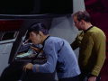 Spock untersucht den Antrieb des Shuttles.jpg