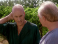 Louis bietet Picard einen Posten beim Atlantis-Projekt an.jpg