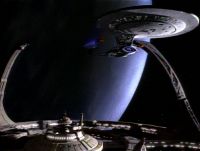Enterprise-D bei Deep Space 9.jpg