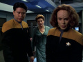 Kim, Torres und Janeway reparieren die Holodecksysteme.jpg