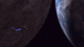 Enterprise versteckt hinter einem Mond.jpg