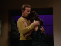 Kirk tröstet Martha Leighton.jpg
