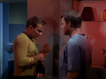 Kirk fordert von McCoy eine Flasche Brandy.jpg