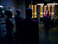 Janeway informiert ihre Crew über ihren Plan.jpg