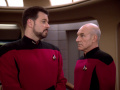 Picard und Riker erfahren, dass Sito Jaxa getötet wurde.jpg