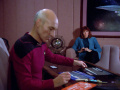 Crusher informiert Picard, dass Jamesons Akte veraltet ist.jpg