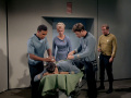 McCoy behandelt den angeschossenen Spock.jpg