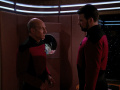 Picard drängt Riker die Beförderung anzunehmen.jpg