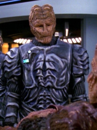 Alpha-Hirogen (2377).jpg