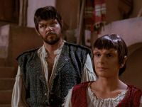 Riker und Troi als Mintakaner.jpg