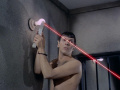 Spock erzeugt einen Laserstrahl.jpg