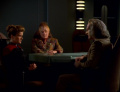 Jetrel spricht mit Janeway und Neelix.jpg