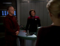 Janeway und Yediq teilen Seven die Ablehnung der Berufung mit.jpg
