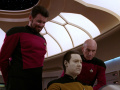 Picard, Riker und Data wollen Nuria hochbeamen.jpg