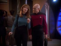 Picard und Crusher auf Deep Space 9.jpg