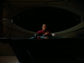 Benjamin Sisko hinter seinem Schreibtisch.jpg